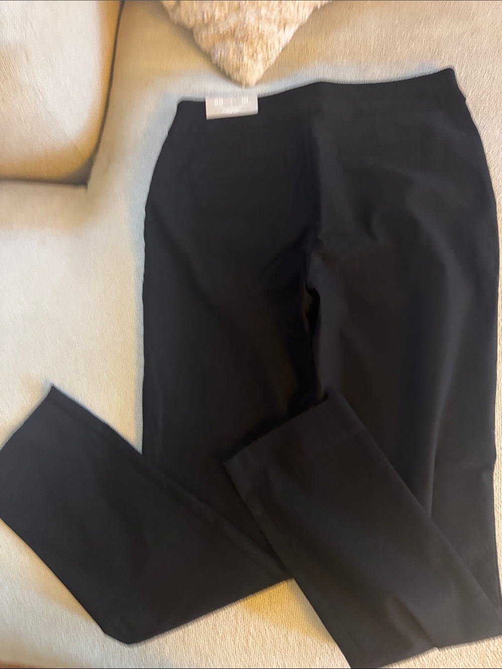 Chico's Black Pull-On Straight Leg Pants new w/tags. Size 8R - Picture 4 of 4